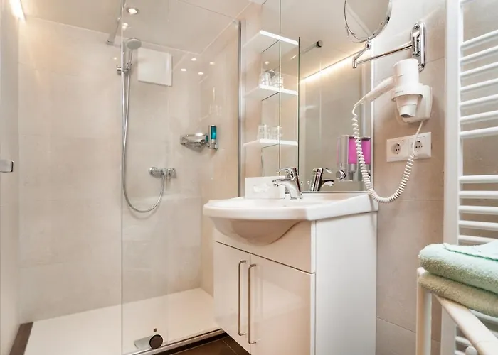 Erlebnis-hotel-appartements Hotel Latschach ober dem Faakersee